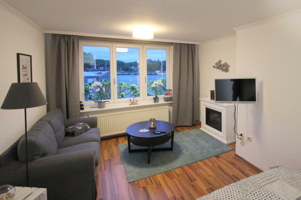 Pematra Haus Waterkant - Fewo Koje ลูเบค ภายนอก รูปภาพ